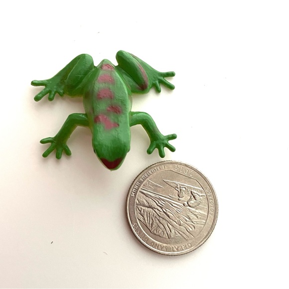 10 Colorful Miniature Toy Frogs Toads Amphibians Poison Dart Tree Frog Blue Red - Picture 7 of 14